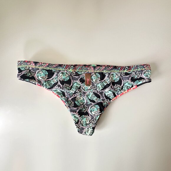NWOT Maaji Reversible Print Bikini Bottoms - Fits Like a Medium - Picture 7 of 7